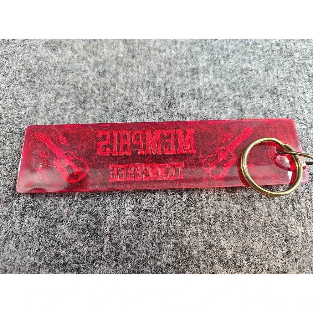 Keychain Memphis Tennessee Souvenir Red Long Plastic Tourist Gift vtg